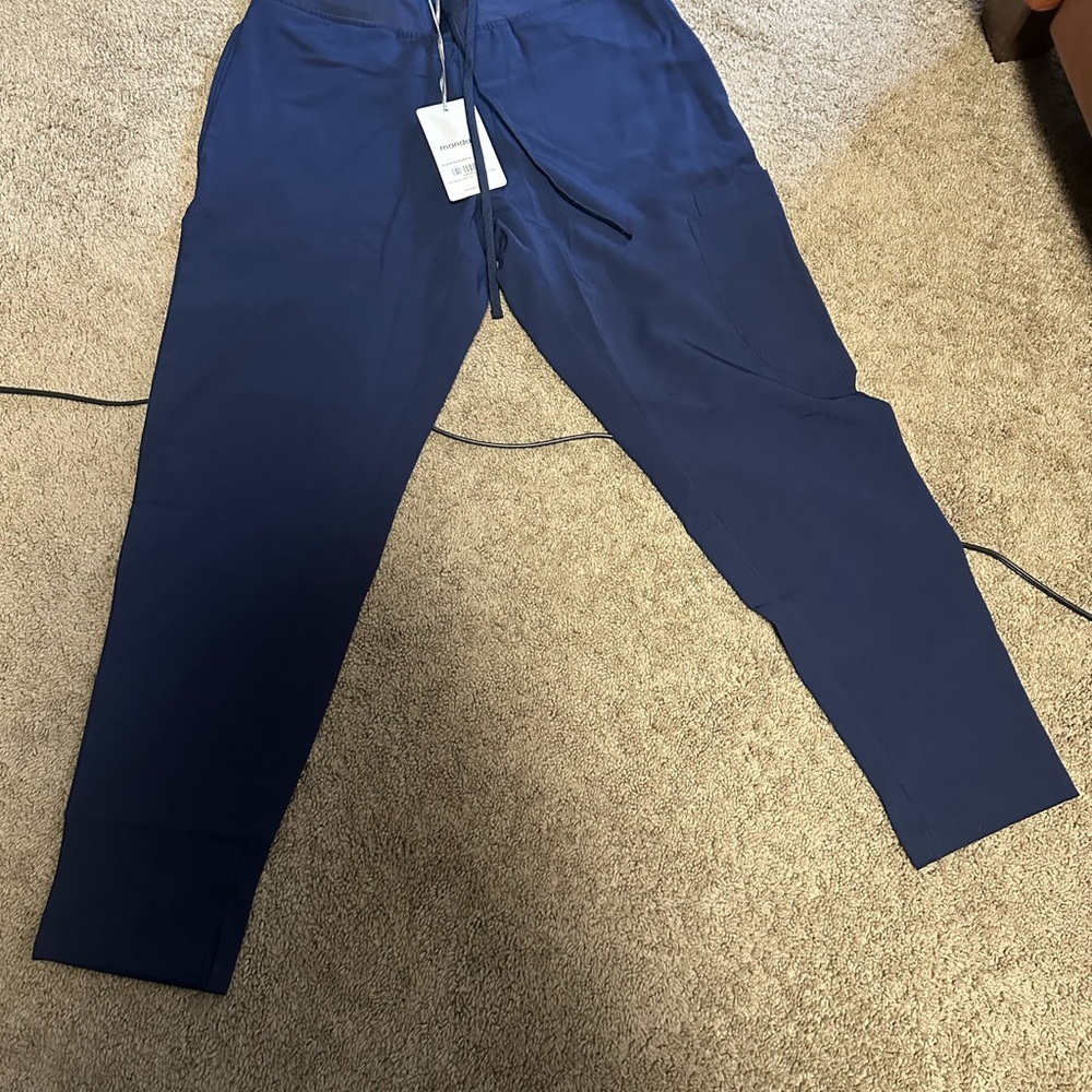 Women's Mandala Slim Scrub pants NWT